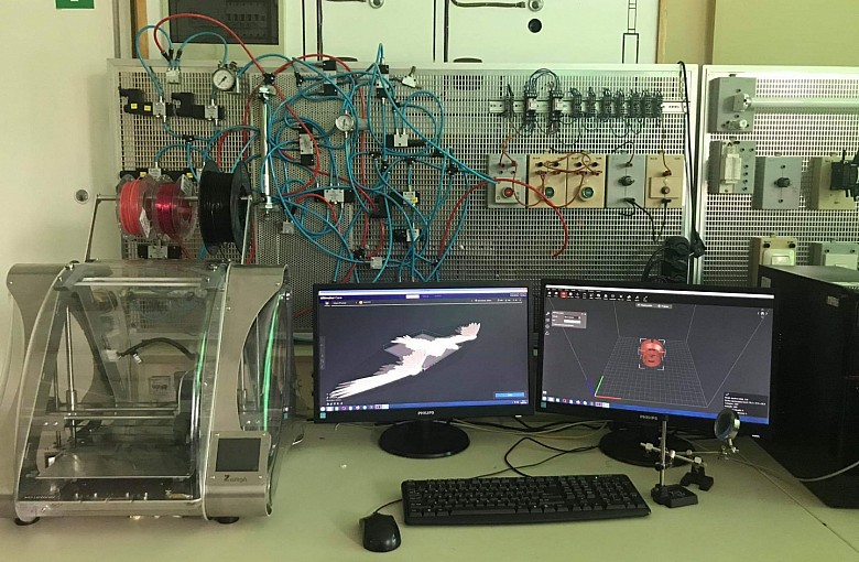 Nowoczesna drukarka 3d.