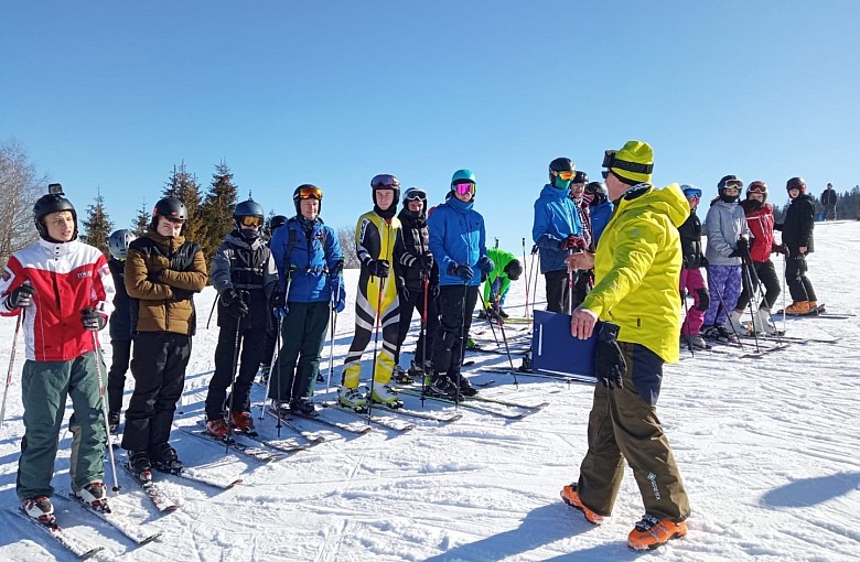 I ZIMOWY DZIEŃ SPORTU ZSM-E W ŻYWCU