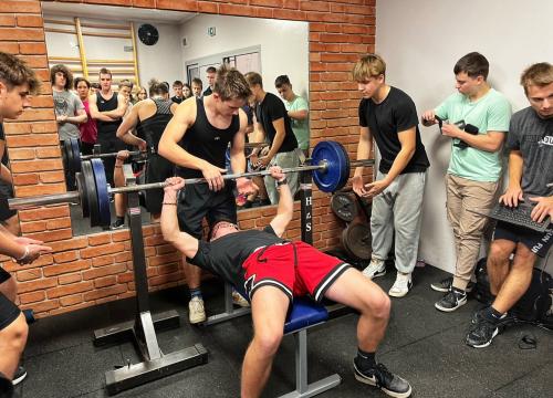 II Mistrzostwa ZSM-E w Wyciskaniu Sztangi Leżąc