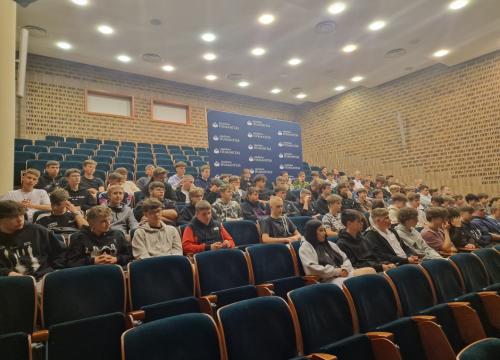 "Przyszłość, zobacz ją na własne oczy"