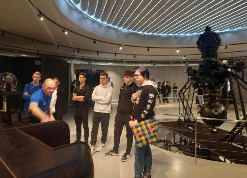 Z głową w gwiazdach