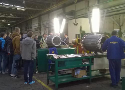 Tam gdzie zwijają silniki