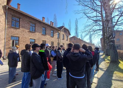 W80tą rocznicę w Auschwitz