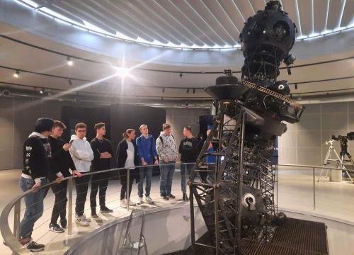 Z głową w gwiazdach