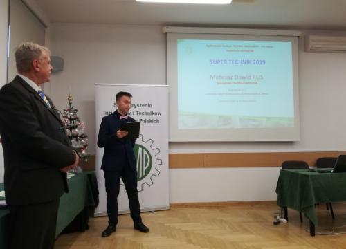 Technik absolwent 2019