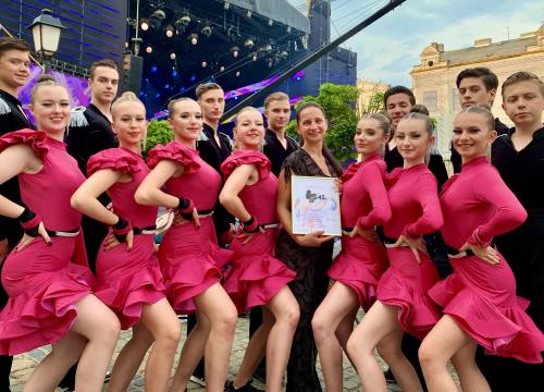 ZŁOTY APLAUZ dla AQUA Dance 