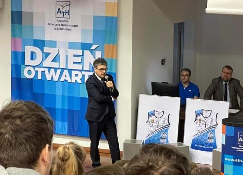 Ścisłe spotkania z ATH