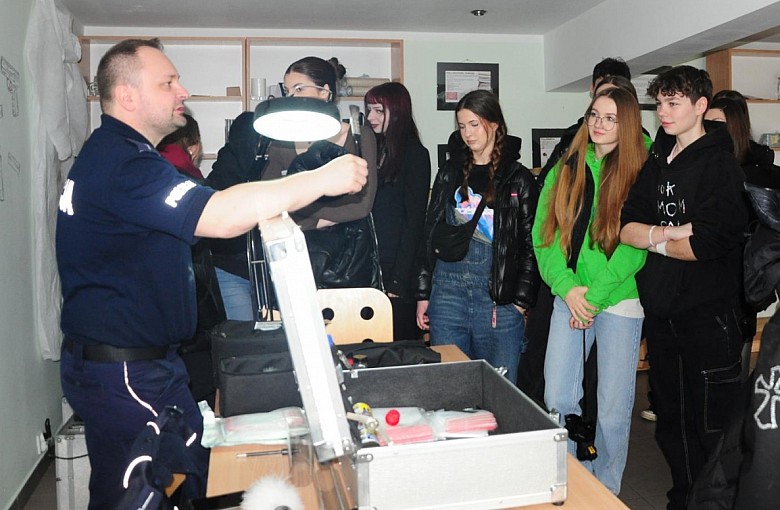 Klasy policyjne z wizytą w Szkole Policji w Katowicach
